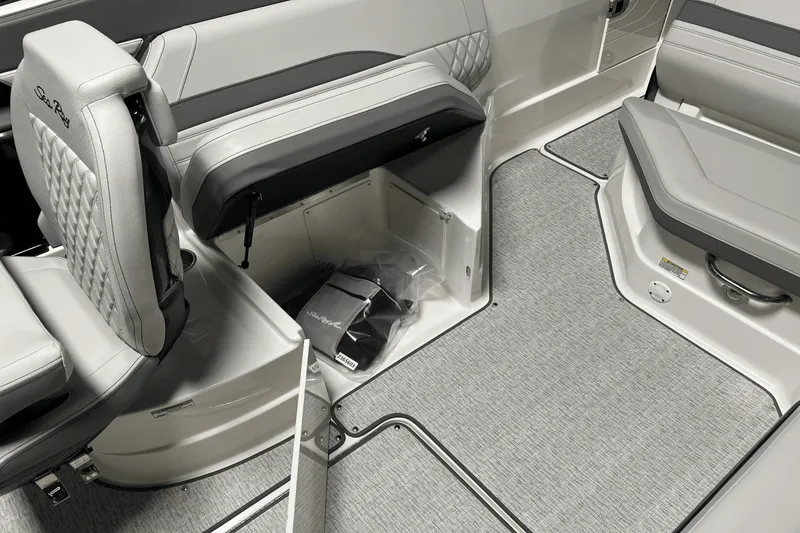 Slide: The Image of Sea Ray SLX 260 2025 - 17