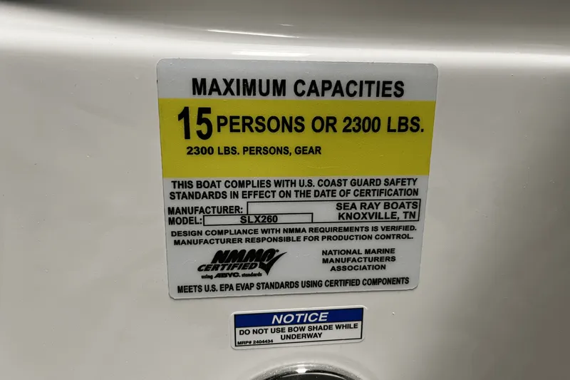 Slide: The Image of Sea Ray SLX 260 2025 - 24