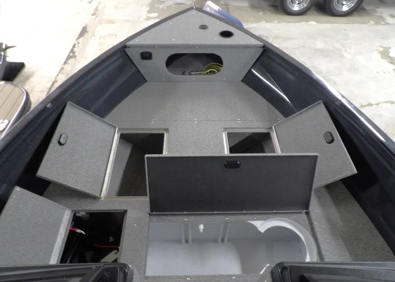 Slide: The Image of Crestliner 1650 Kodiak WT 2027 - 7