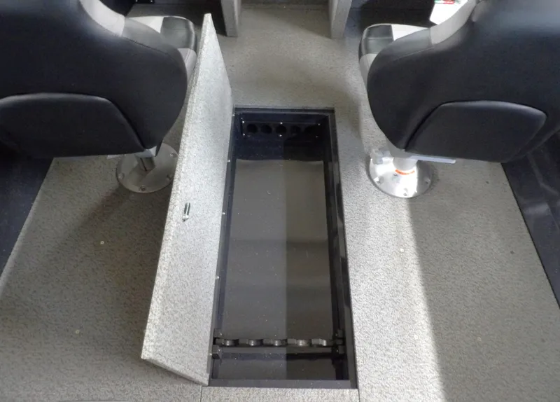 Slide: The Image of Crestliner 1650 Kodiak WT 2027 - 12