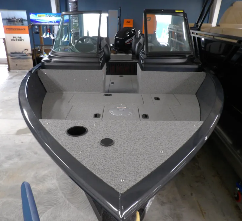 Slide: The Image of Crestliner 1650 Kodiak WT 2027 - 4