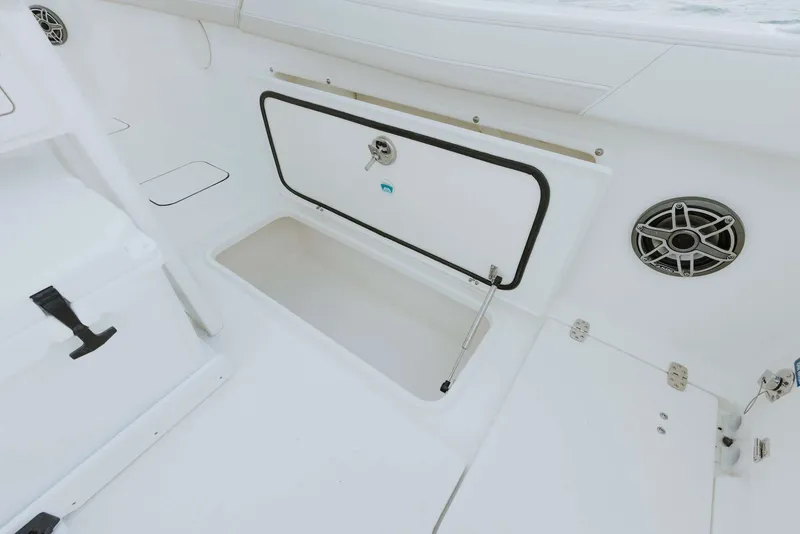 Slide: The Image of World Cat 235TE 2026 - 40