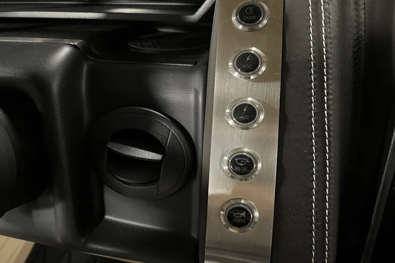 Slide: The Image of Barletta LUSSO23M 2025 - 15