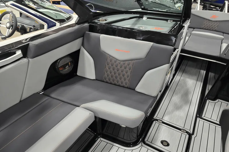 Slide: The Image of Mastercraft XT22 2025 - 14