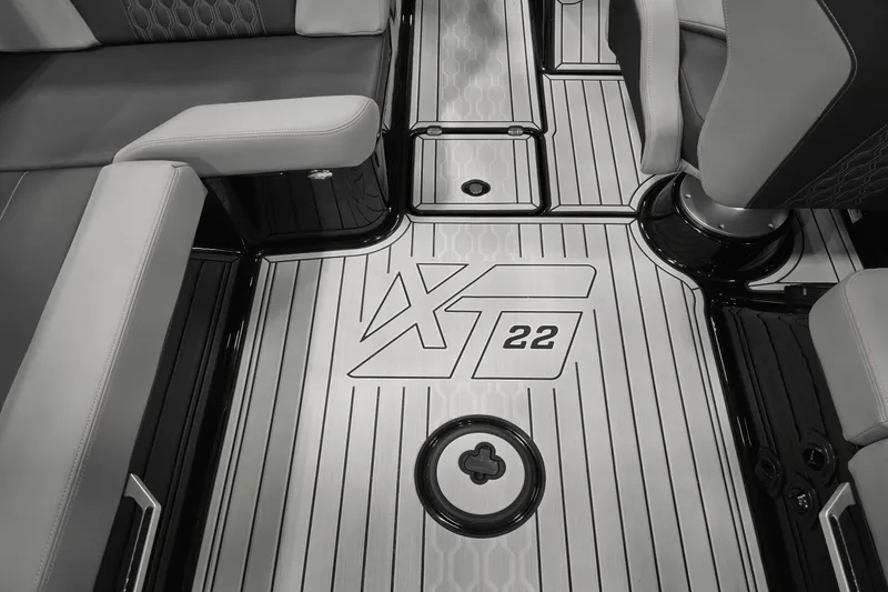 Slide: The Image of Mastercraft XT22 2025 - 21