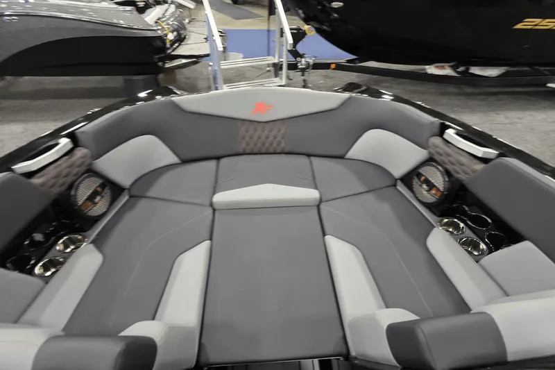 Slide: The Image of Mastercraft XT22 2025 - 5