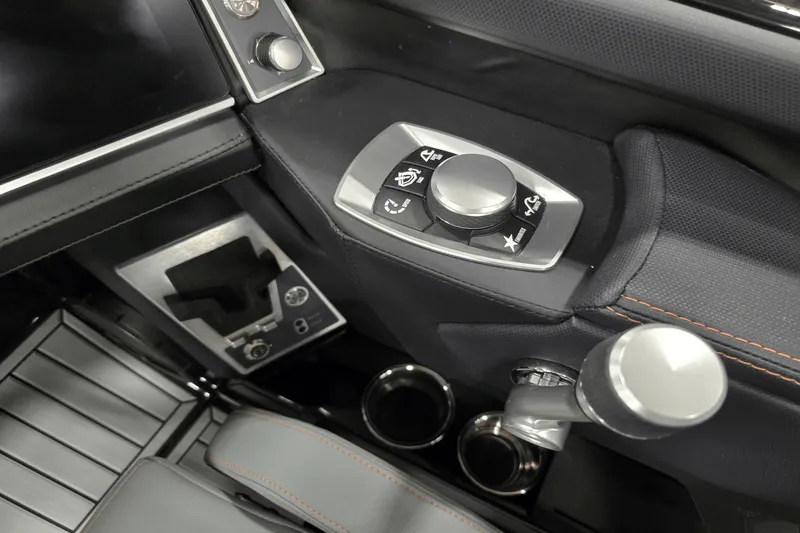 Slide: The Image of Mastercraft XT22 2025 - 9