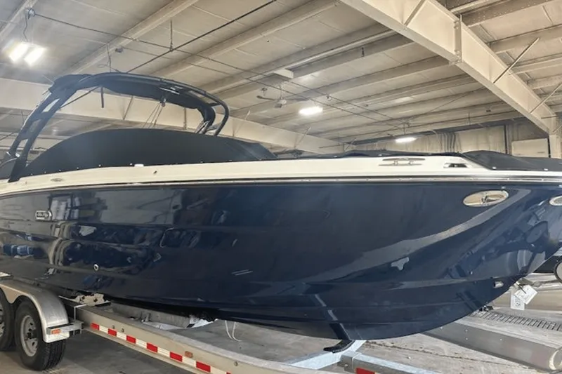 The Image of Sea Ray SDX 270 2025 - 0