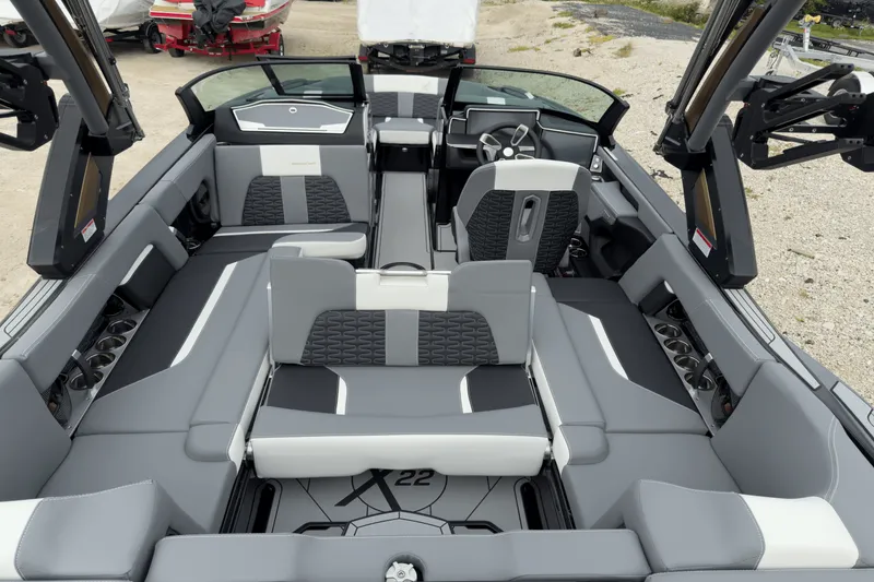 Slide: The Image of Mastercraft X22 2025 - 12