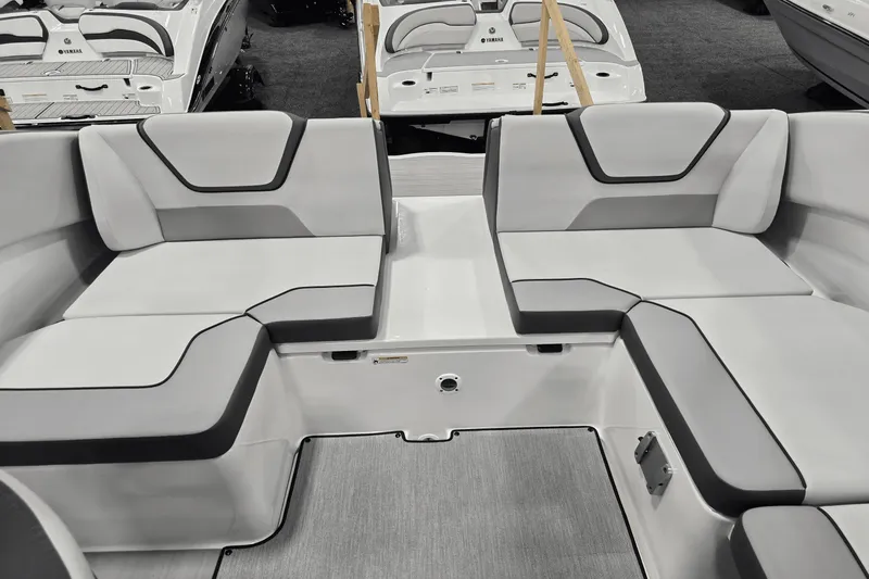 Slide: The Image of Yamaha AR220 2025 - 12