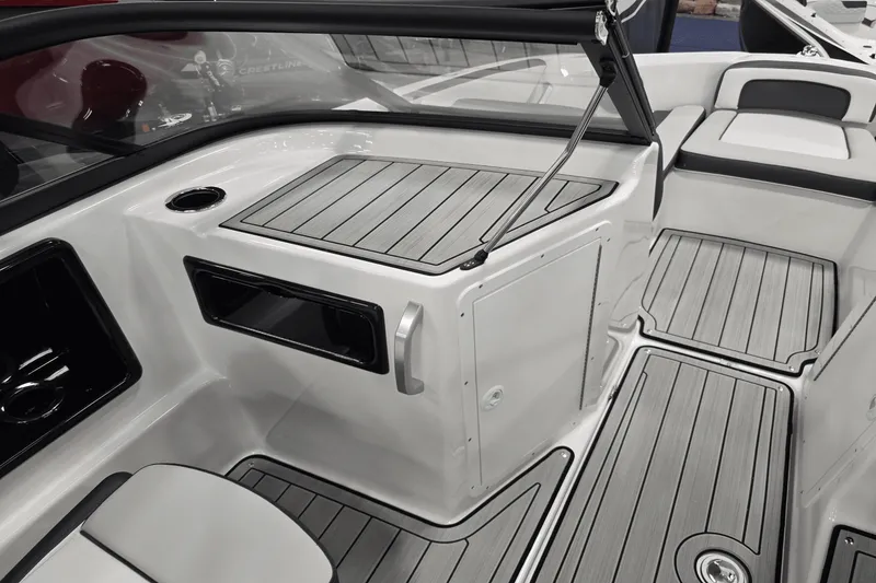 Slide: The Image of Yamaha 195S 2025 - 7