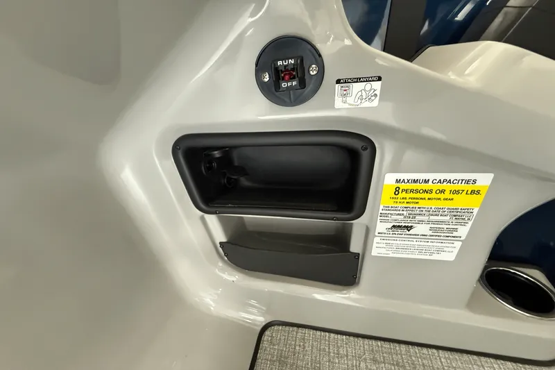 Slide: The Image of Harris Cruiser 190 2025 - 12