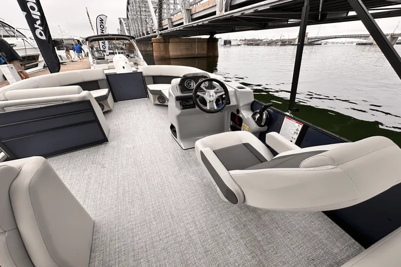 Slide: The Image of Harris 210 Cruiser 2025 - 10