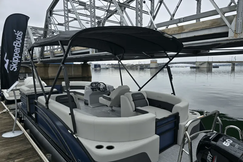 Slide: The Image of Harris 210 Cruiser 2025 - 12