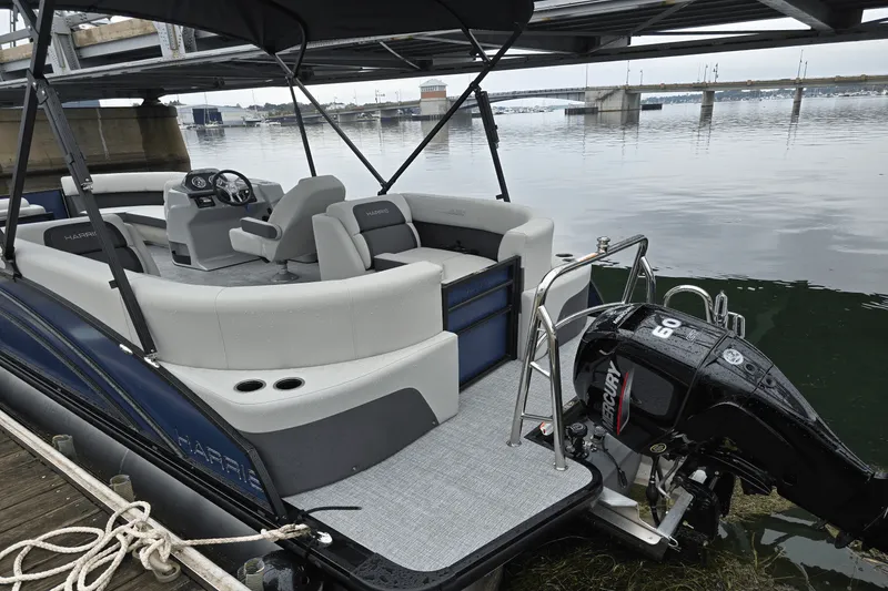 Slide: The Image of Harris 210 Cruiser 2025 - 13