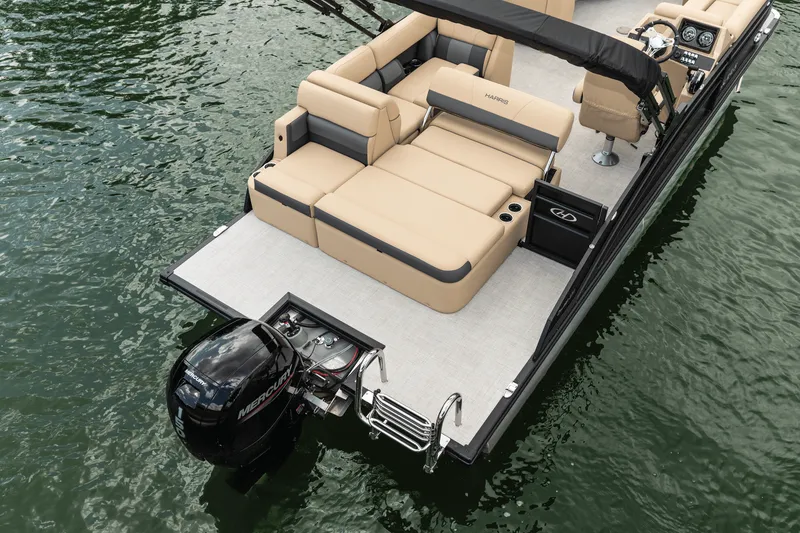 Slide: The Image of Harris 210 Cruiser 2025 - 4