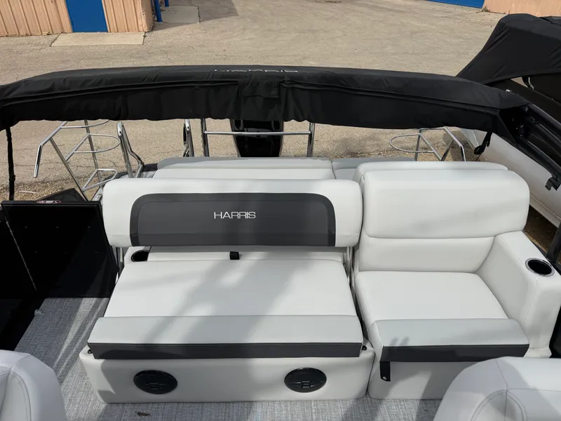 Slide: The Image of Harris 210 Cruiser 2025 - 11