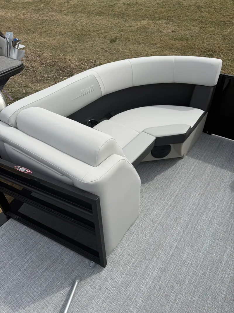 Slide: The Image of Harris 210 Cruiser 2025 - 4