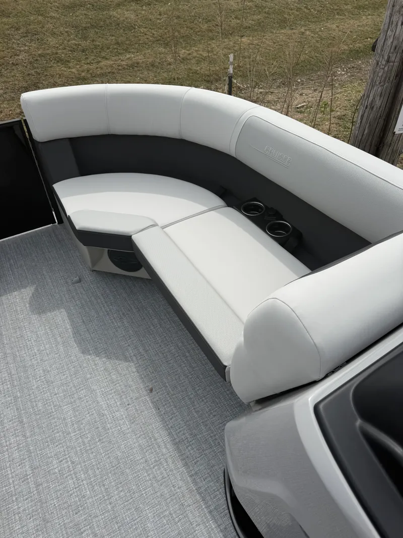 Slide: The Image of Harris 210 Cruiser 2025 - 5