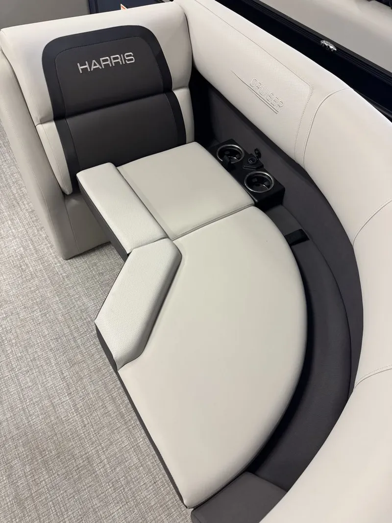 Slide: The Image of Harris 210 Cruiser 2025 - 20