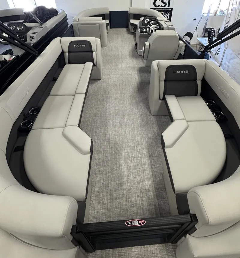 Slide: The Image of Harris 210 Cruiser 2025 - 5