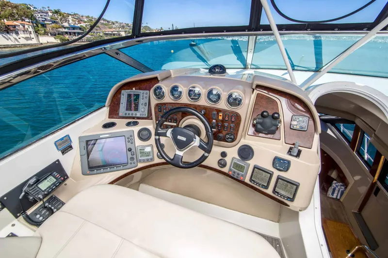 Slide: The Image of Carver Yachts 560 Voyager Skylounge 2005 - 14