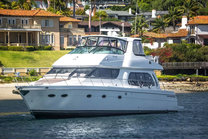 Slide: The Image of Carver Yachts 560 Voyager Skylounge 2005 - 3