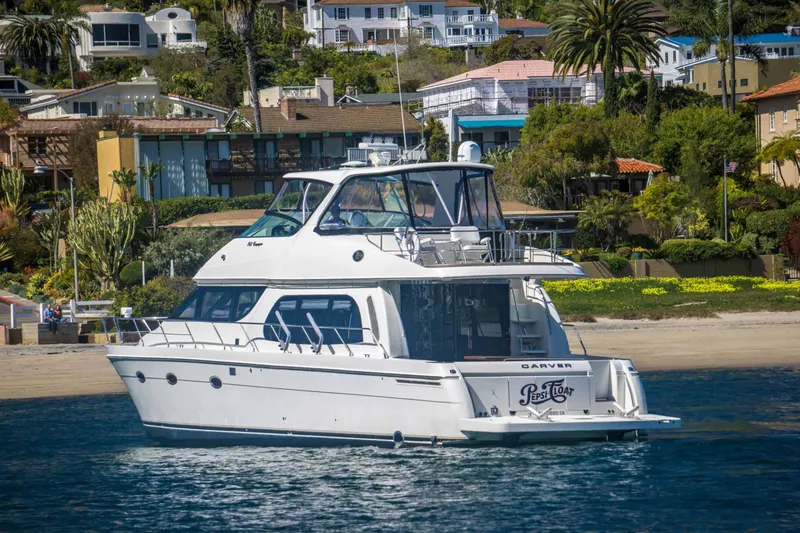 Slide: The Image of Carver Yachts 560 Voyager Skylounge 2005 - 5