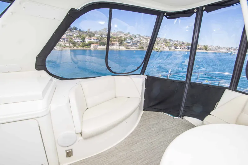 Slide: The Image of Carver Yachts 560 Voyager Skylounge 2005 - 17
