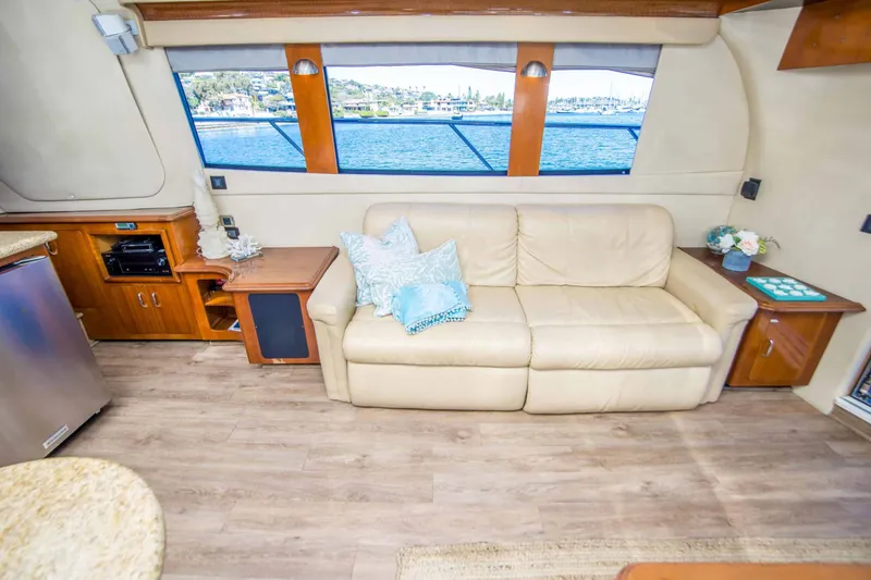 Slide: The Image of Carver Yachts 560 Voyager Skylounge 2005 - 8