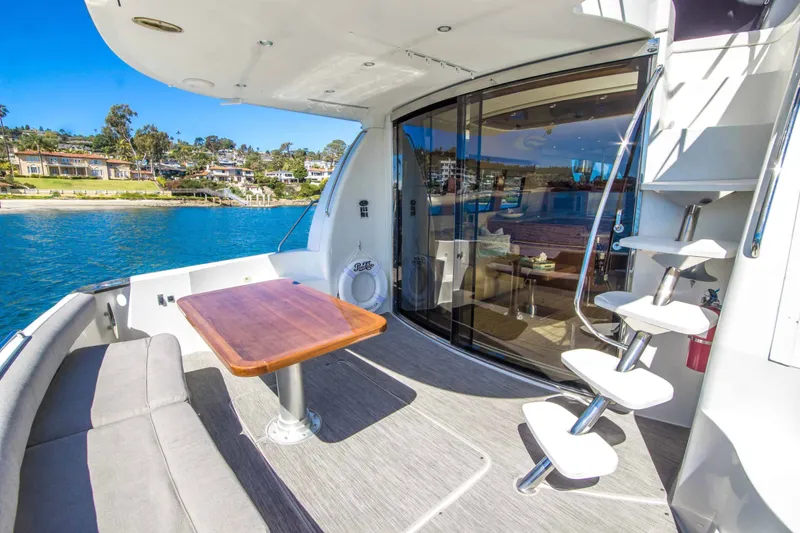Slide: The Image of Carver Yachts 560 Voyager Skylounge 2005 - 13