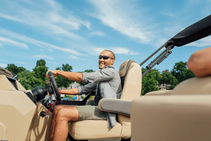 Slide: The Image of Harris 210 Cruiser 2025 - 2