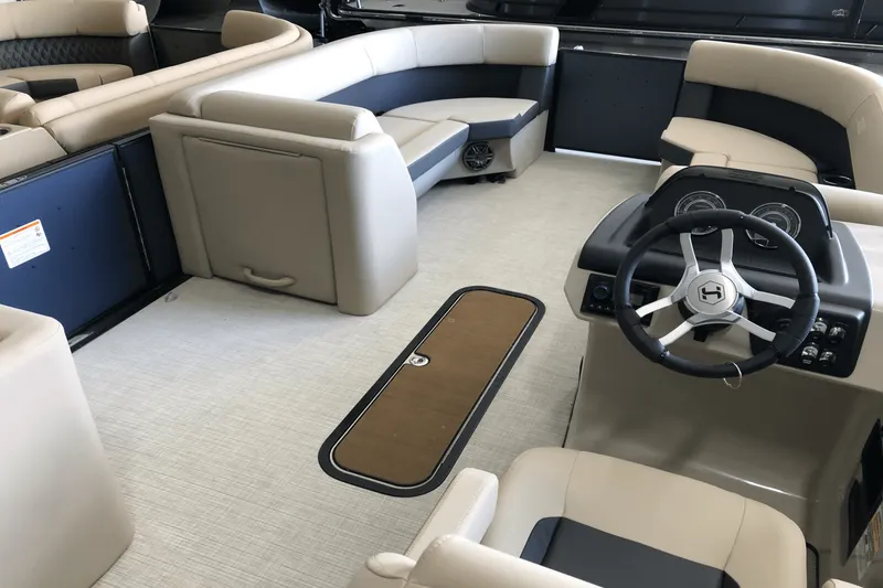 Slide: The Image of Harris 230 Cruiser 2025 - 21