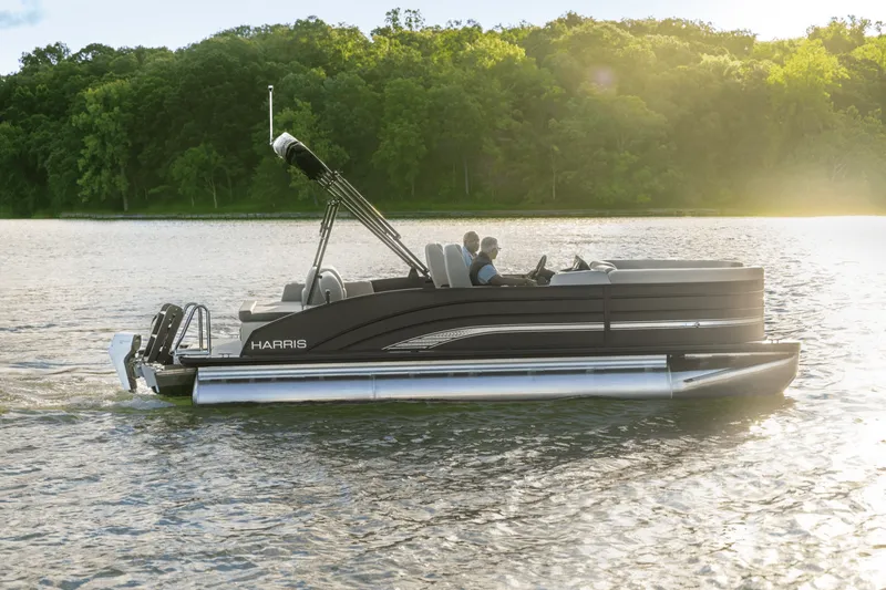 Slide: The Image of Harris 230 Cruiser 2025 - 2