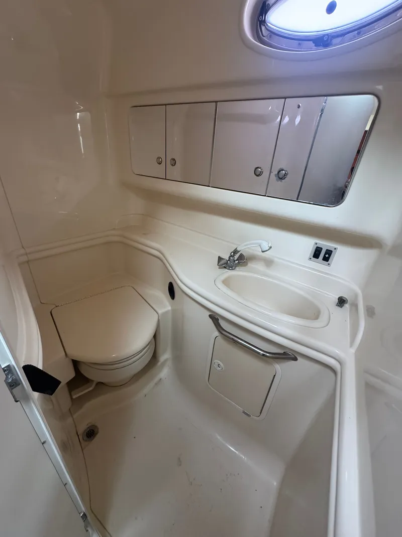 Slide: The Image of Sea Ray 340 Sundancer 2003 - 15