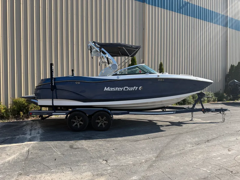 Slide: The Image of Mastercraft X22 2020 - 3