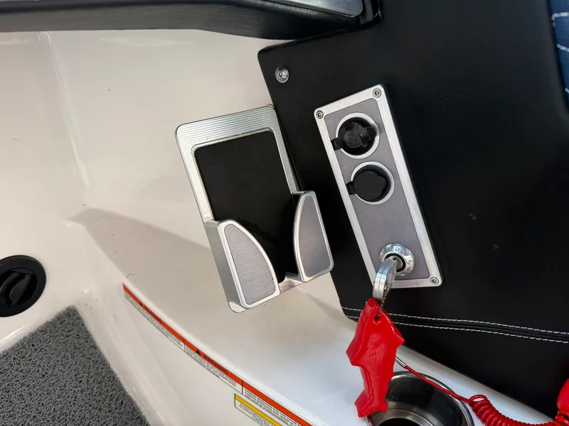 Slide: The Image of Mastercraft X22 2020 - 31