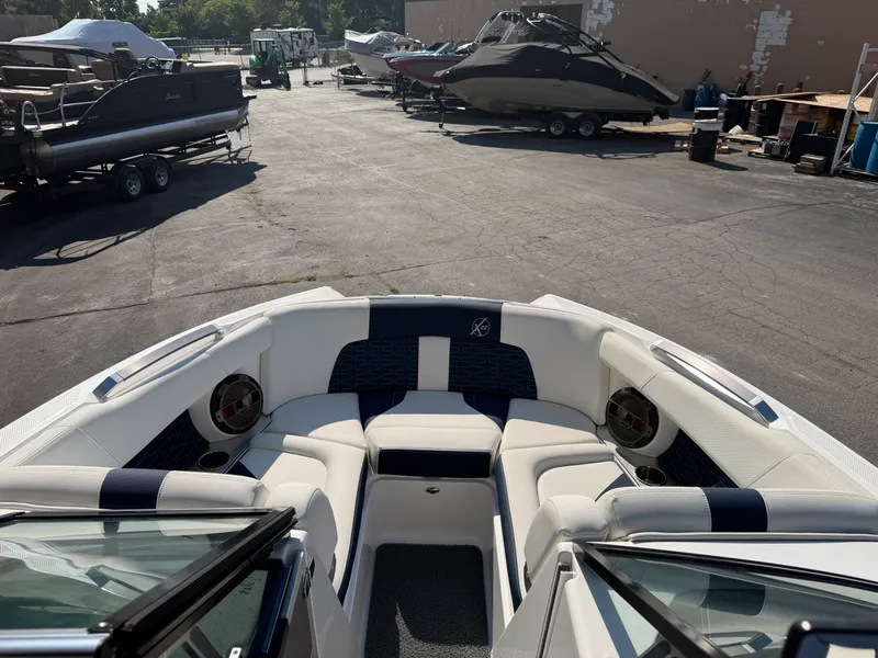 Slide: The Image of Mastercraft X22 2020 - 36