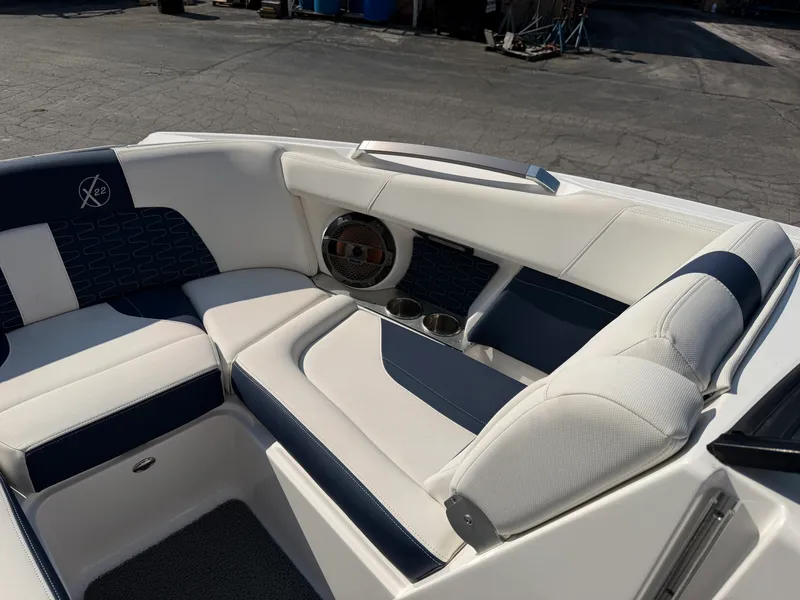 Slide: The Image of Mastercraft X22 2020 - 38