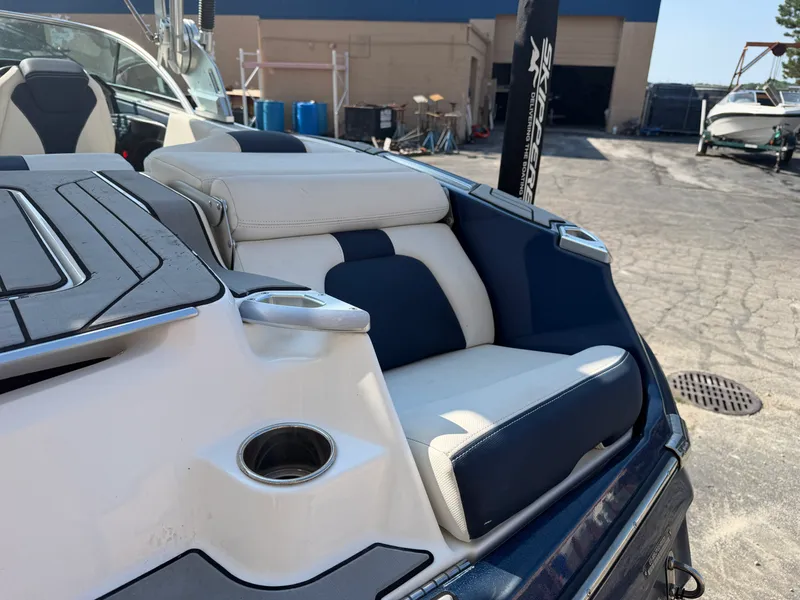Slide: The Image of Mastercraft X22 2020 - 10