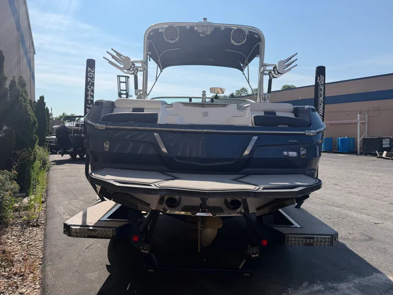 Slide: The Image of Mastercraft X22 2020 - 7