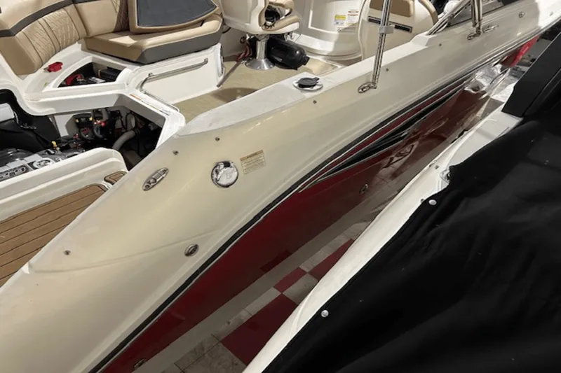 Slide: The Image of Sea Ray 250 SLX 2017 - 32