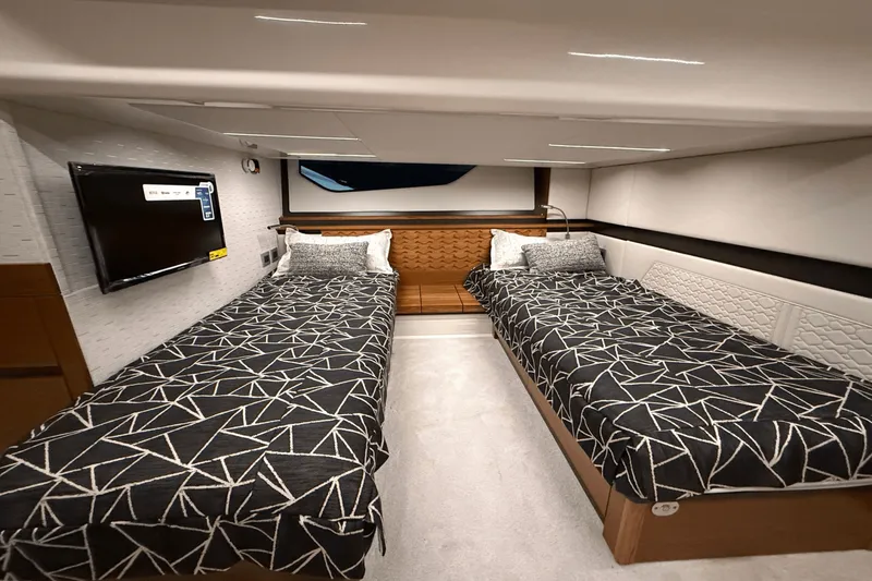 Slide: The Image of Tiara 48 LE 2025 - 25