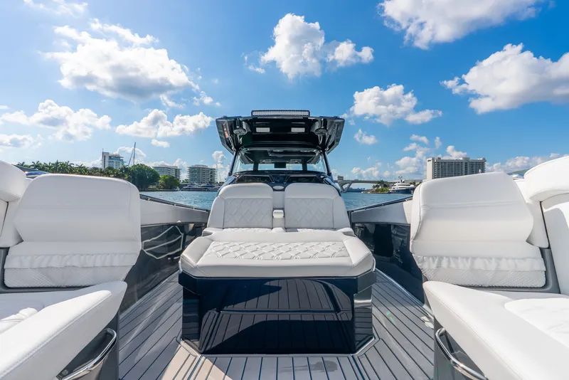 Slide: The Image of Nortech 400 Super Sport 2026 - 32
