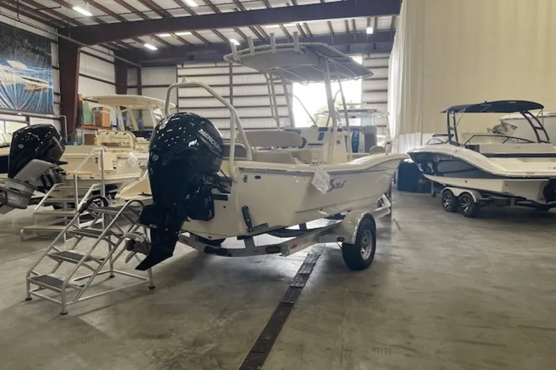 Slide: The Image of Scout 195 Sportfish 2025 - 21