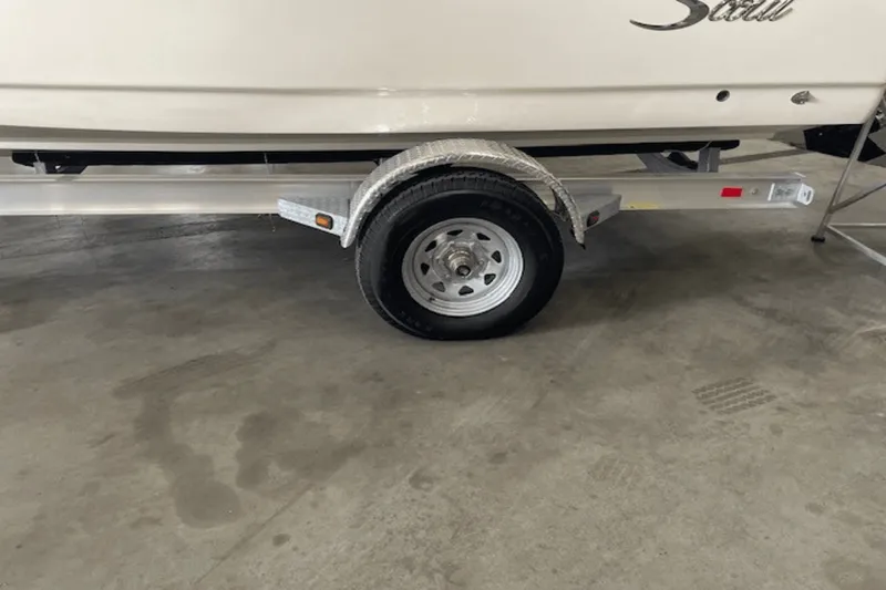 Slide: The Image of Scout 195 Sportfish 2025 - 24