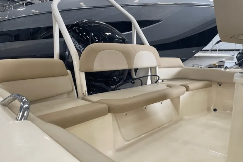 Slide: The Image of Scout 195 Sportfish 2025 - 7