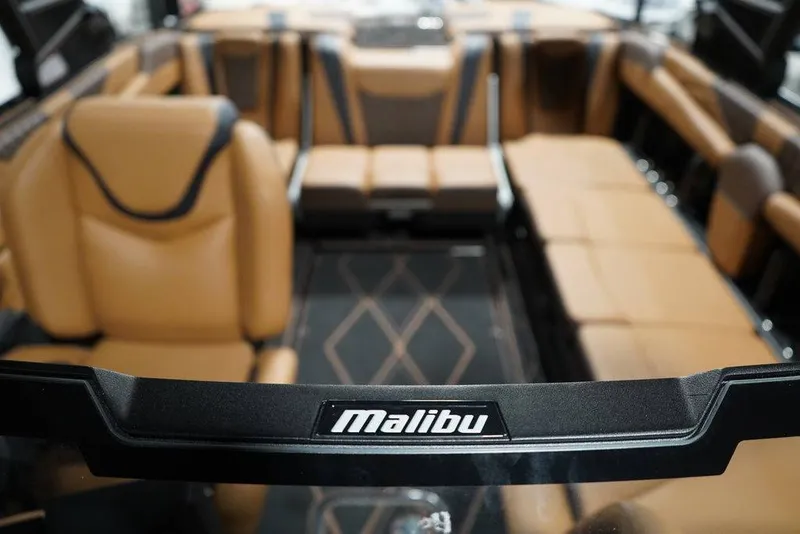 Slide: The Image of Malibu Boats M230 2026 - 9