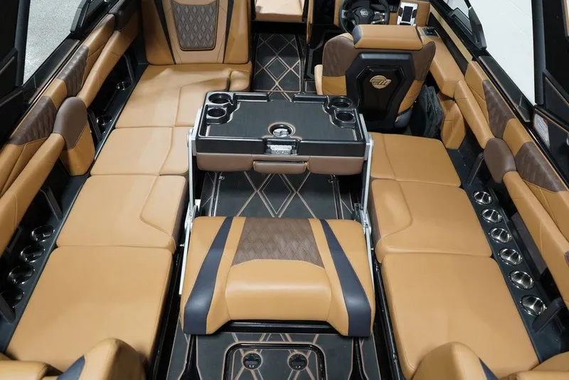 Slide: The Image of Malibu Boats M230 2026 - 2