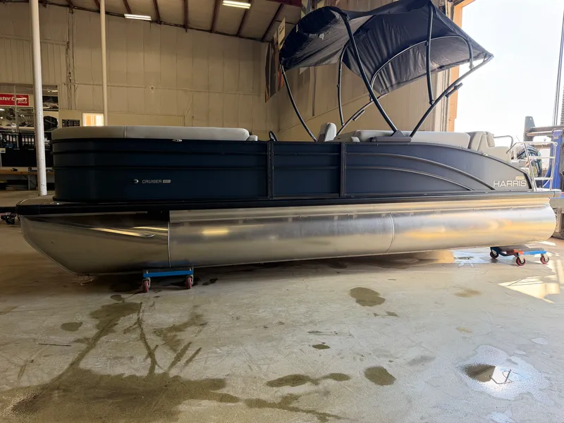 Slide: The Image of Harris 230 Cruiser 2025 - 2
